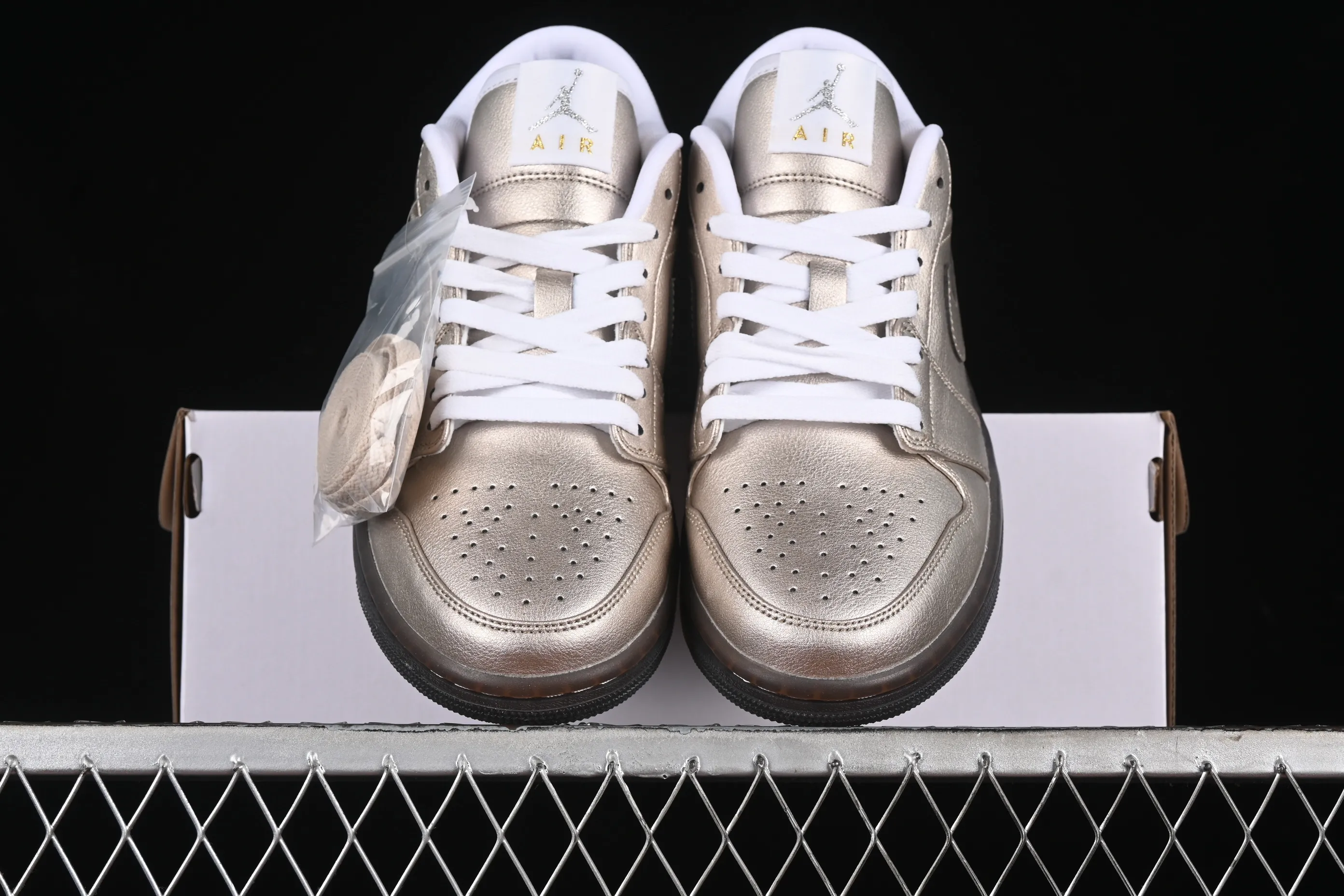 All categories Air Jordan Jordan series basketball shoes Air Jordan 1 Low Air Jordan 1 Low AJ1 Joe 1 platinum low-top retro basketball shoes HQ3529-099